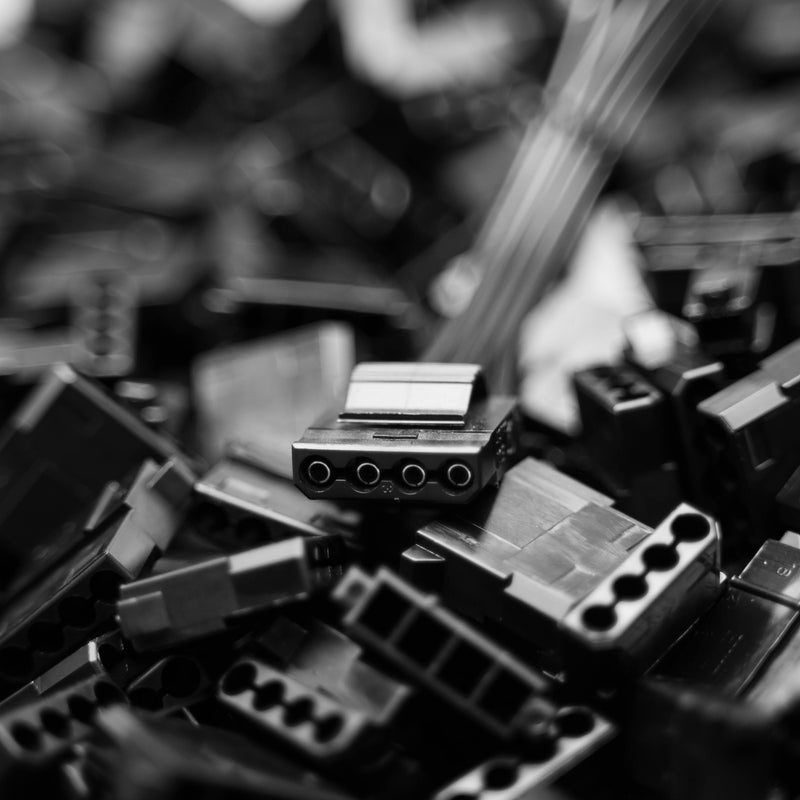 4-Pin Peripheral Molex Power Adapter Cables